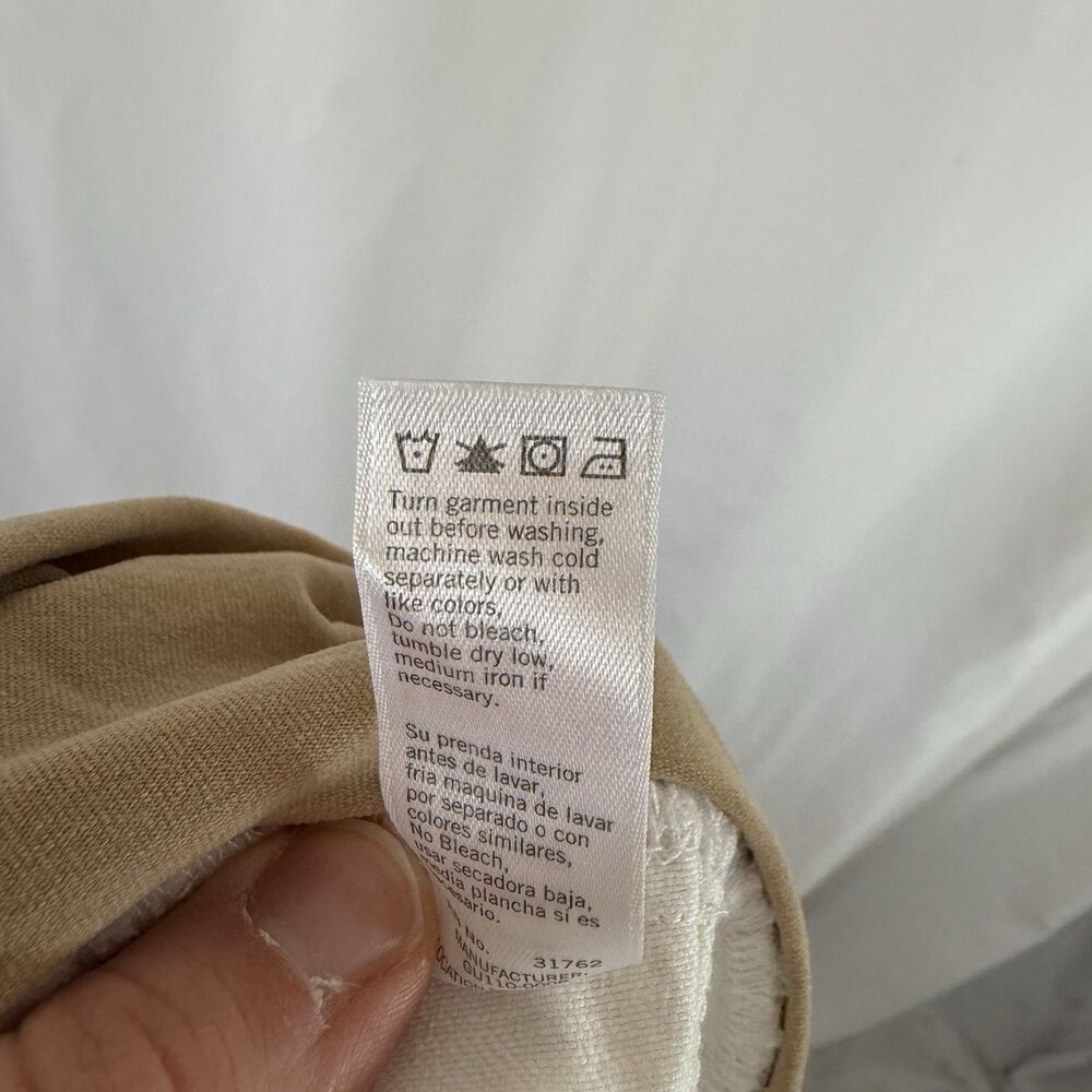 New Liz Lange Maternity Shorts Women's 6 White Pull On Cut Off 3.5" Inseam - Picture 10 of 10